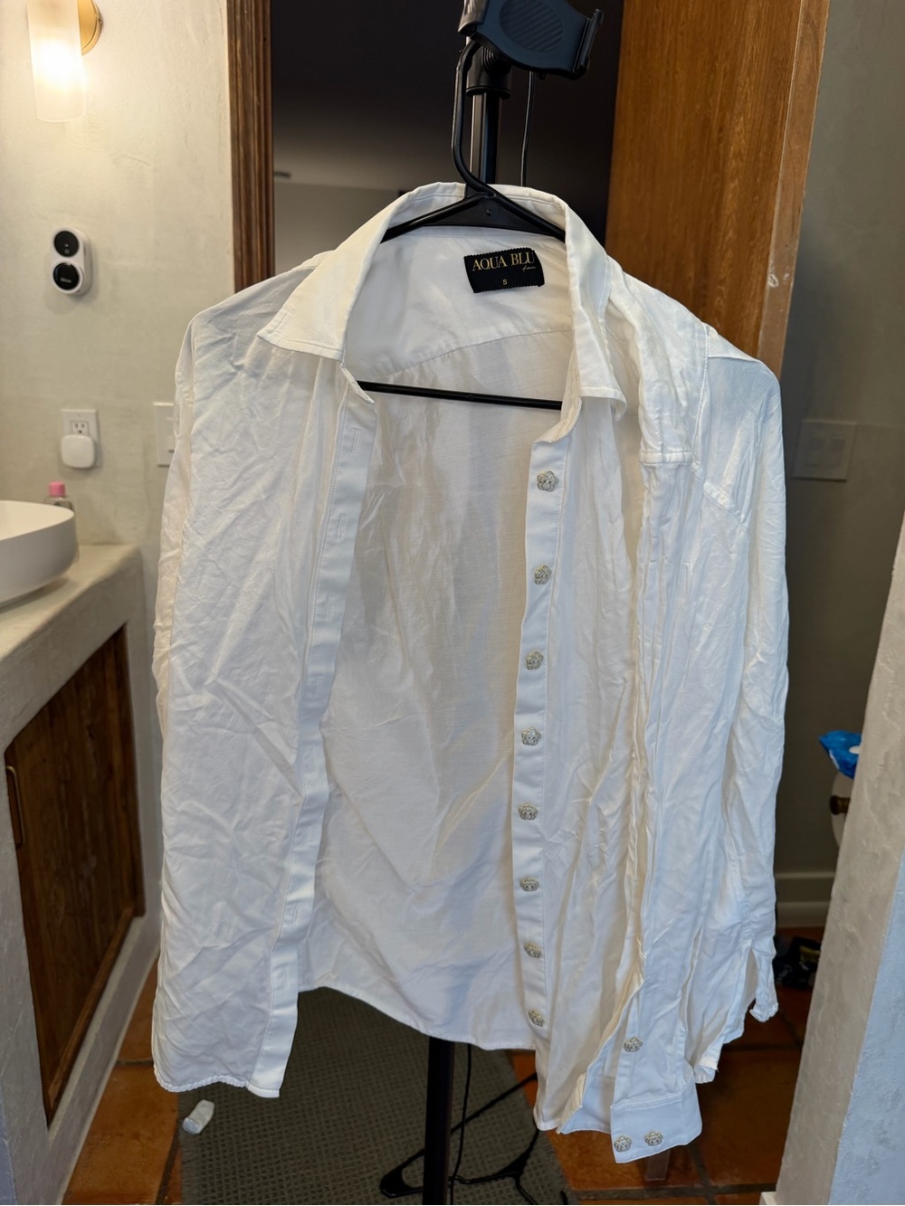 Aqua Blu White Lightweight Women's Button-Down Shirt